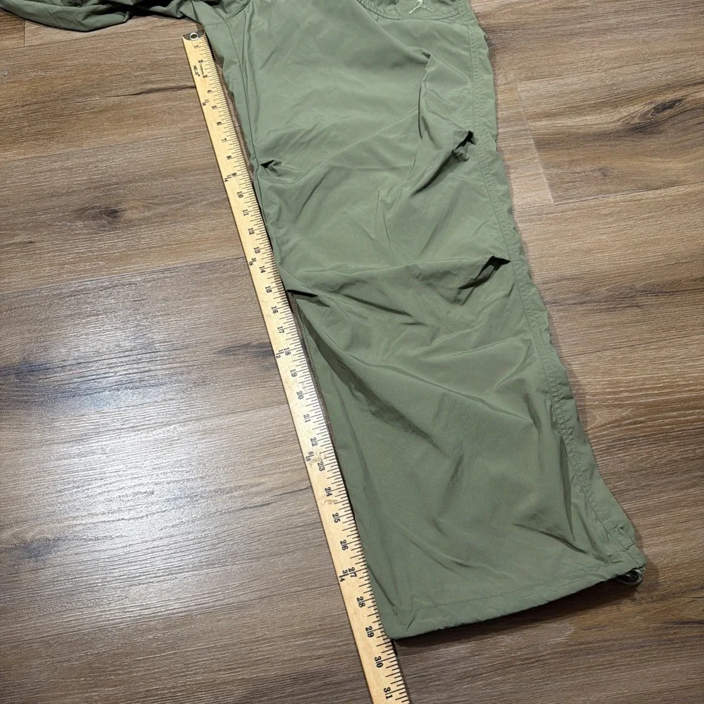 Jordan Essential Statement Woven Nylon Pants Men's SMALL Olive Green FV7306-222